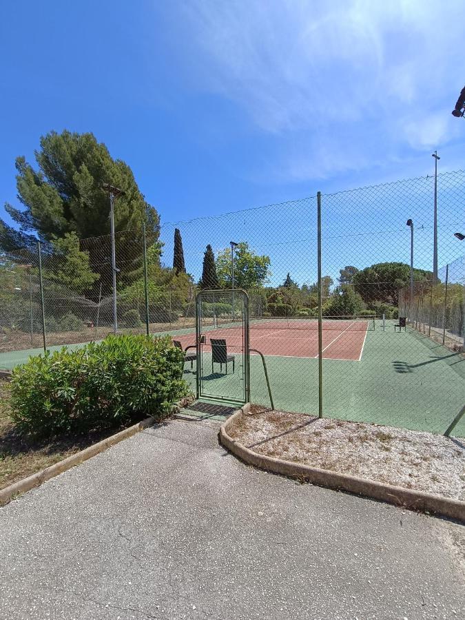 Suite 1 Chambre, 1 Sejour, Climatise, Piscines, 400M De La Mer La Londe-les-Maures Exteriör bild